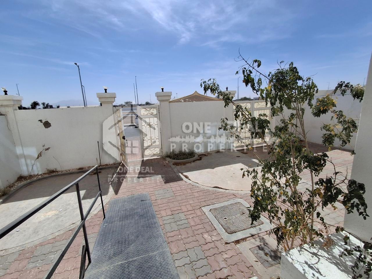 2 Dublix COMMERCIAL VILLA || PRIM LOCATION