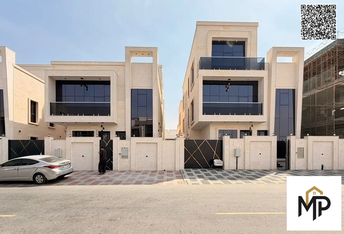 A luxurious villa with high specifications, a private pool, elevator, rooftop terrace, and a strategic location close to all services, with the option