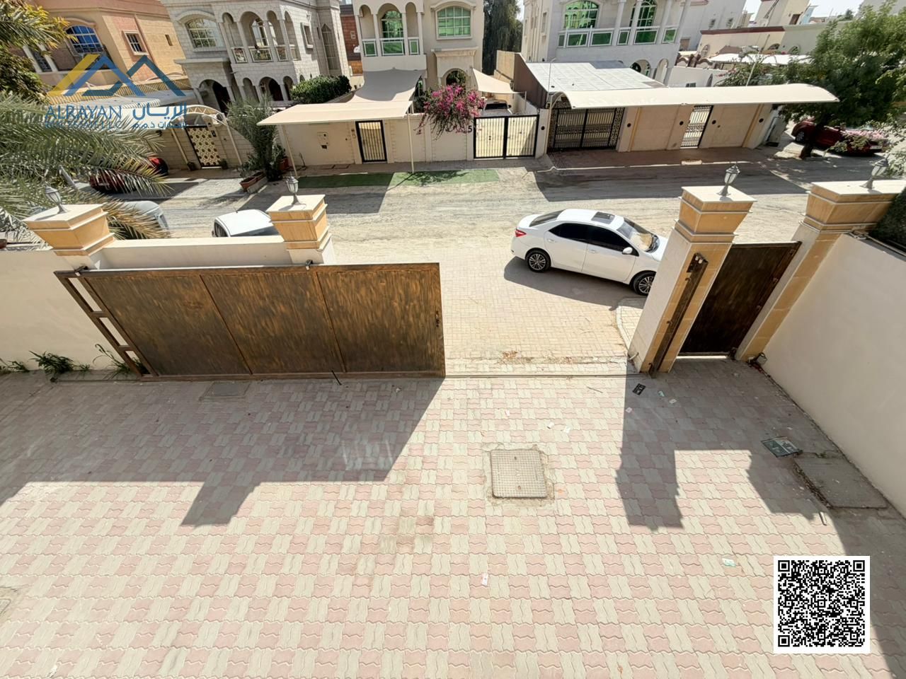 Villa for sale in Al Muwaihat 3, with 6 rooms and 2 living rooms, on a very large area, freehold ownership.