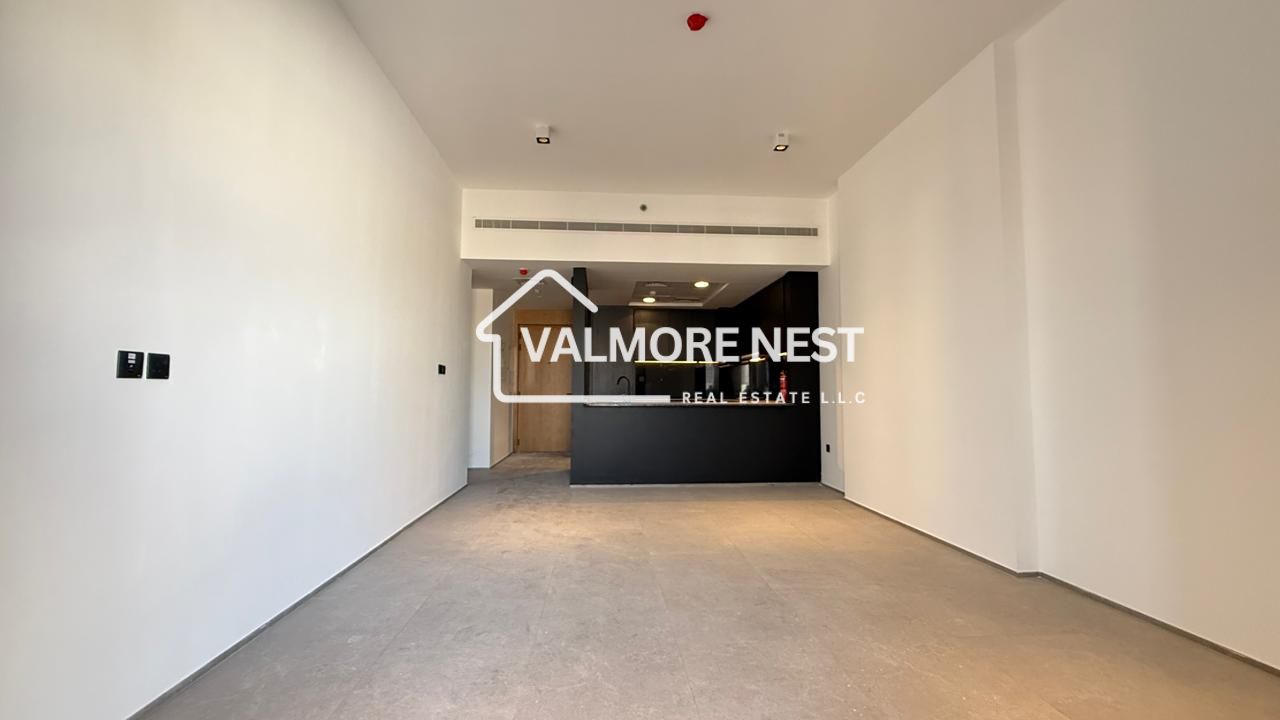 Bright & Spacious I With laundry room I Prime location