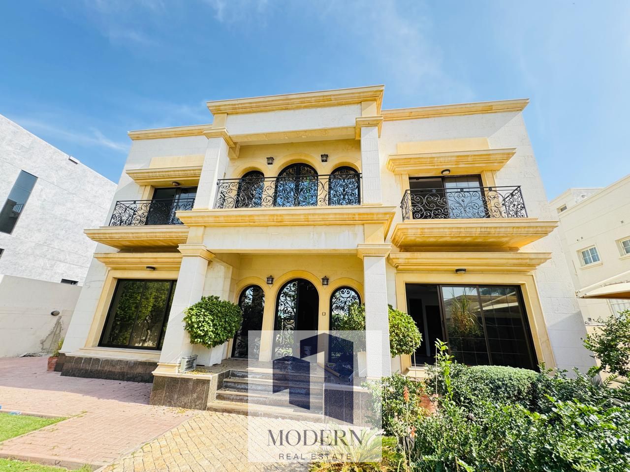 4BR Villa with Maids room| Vacant | Huge Garden