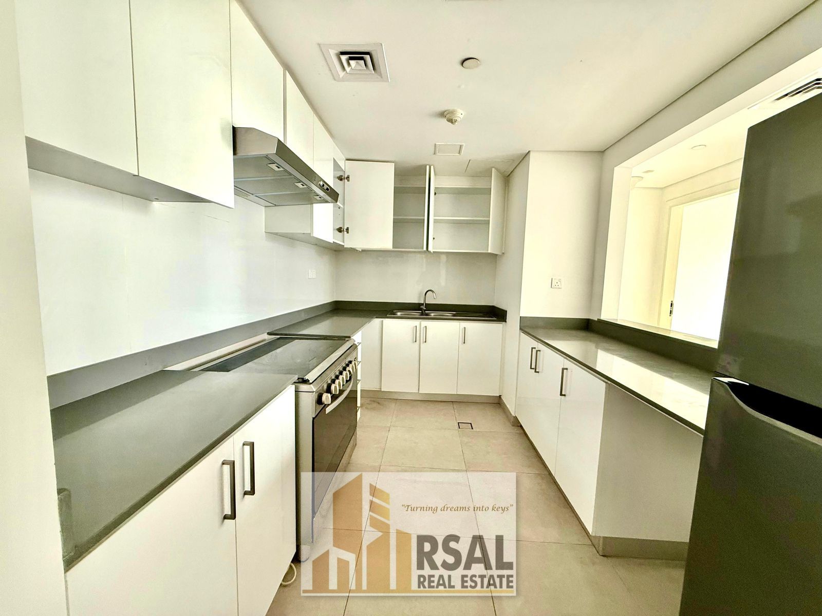 Luxurious 1Bhk 2Baths with Balcony Close kitchen in Rehan Building Al jada