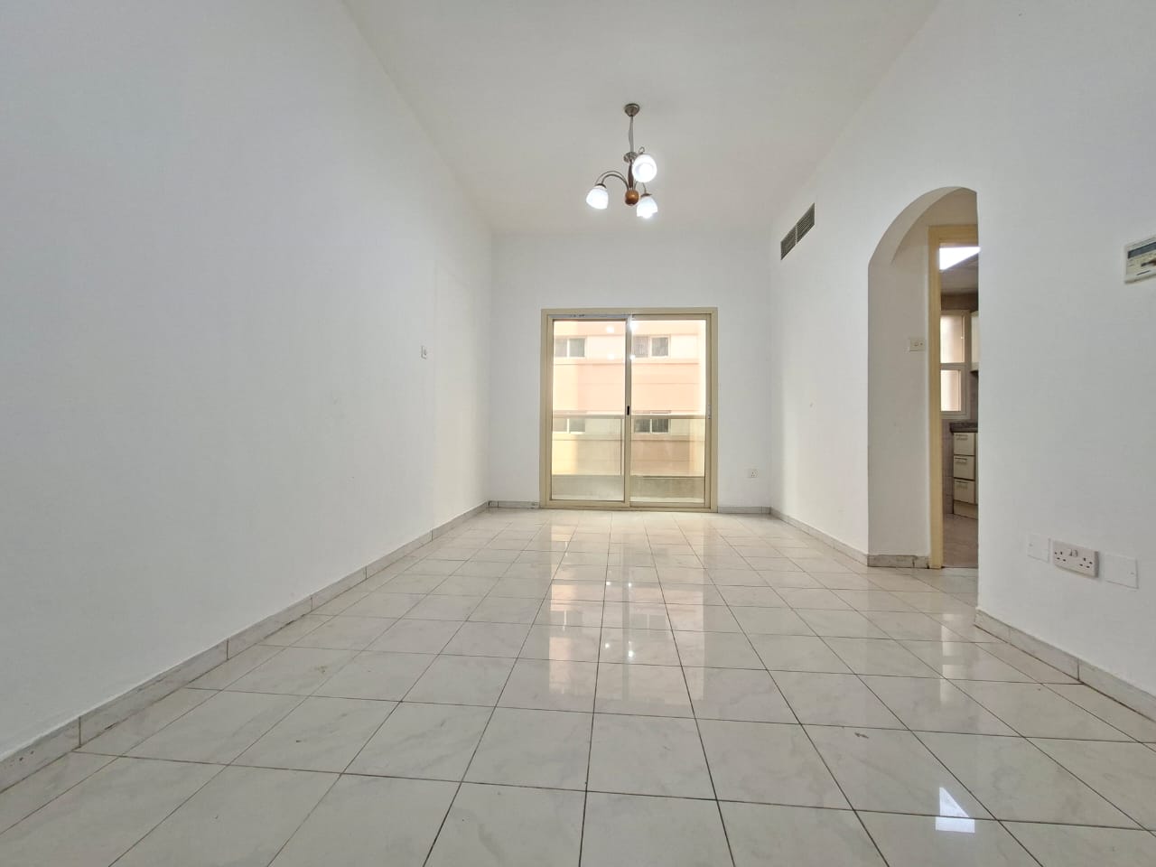 Spacious 1BHK Apt Family Bld Near Pond Park With All Facilities
