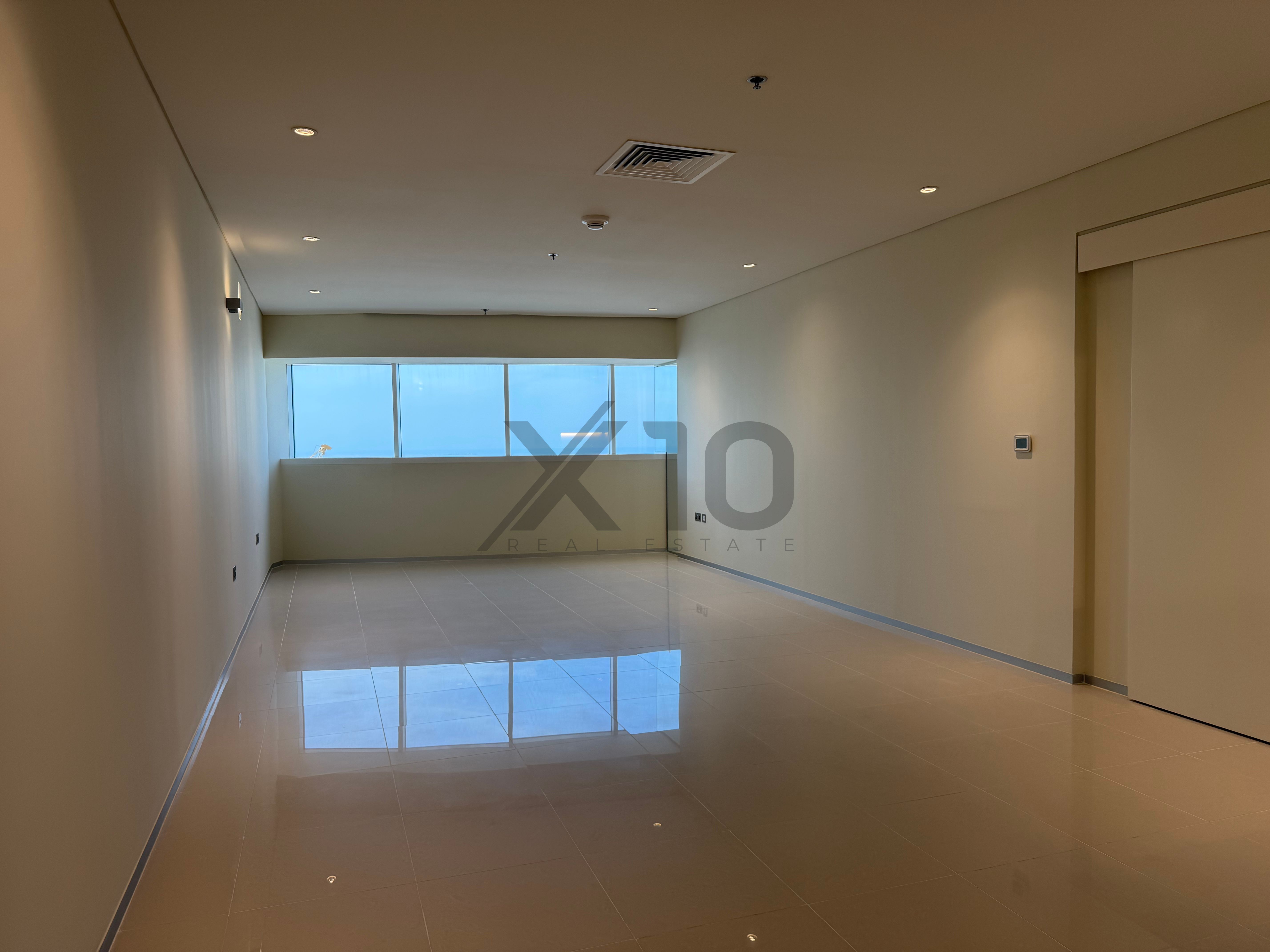 Bright & Spacious 2BR | Park Place Tower | Sea View