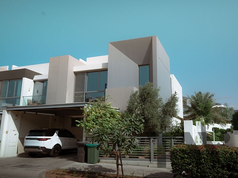 Upgraded 4 Bed | Corner Unit | Prime Location