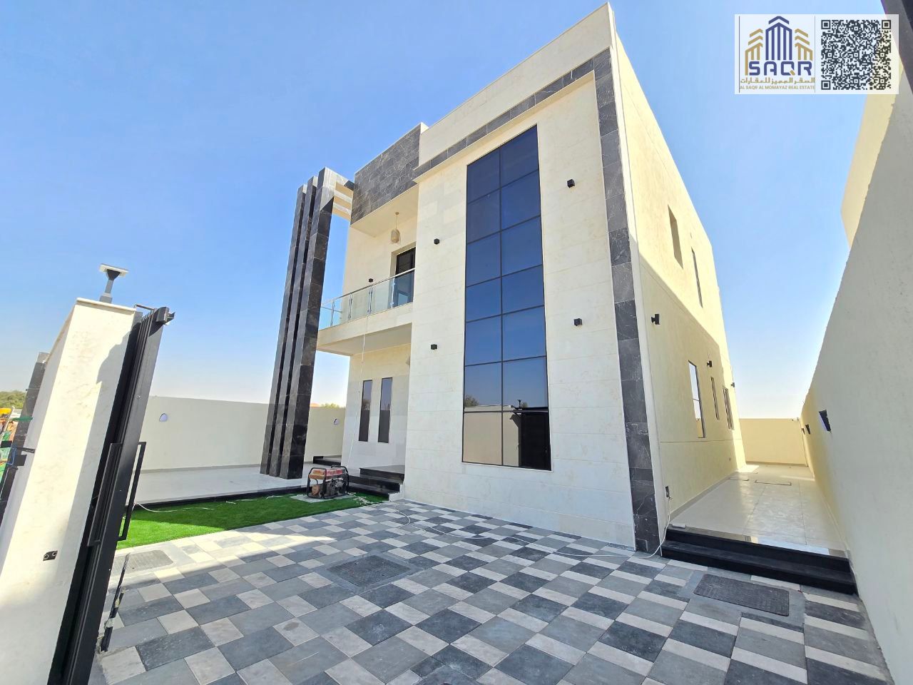 Villa for sale, fees included / Super deluxe finishing / Prime location close to services