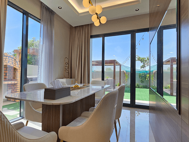 Corner Unit | Fully Upgraded | Fully Furnished