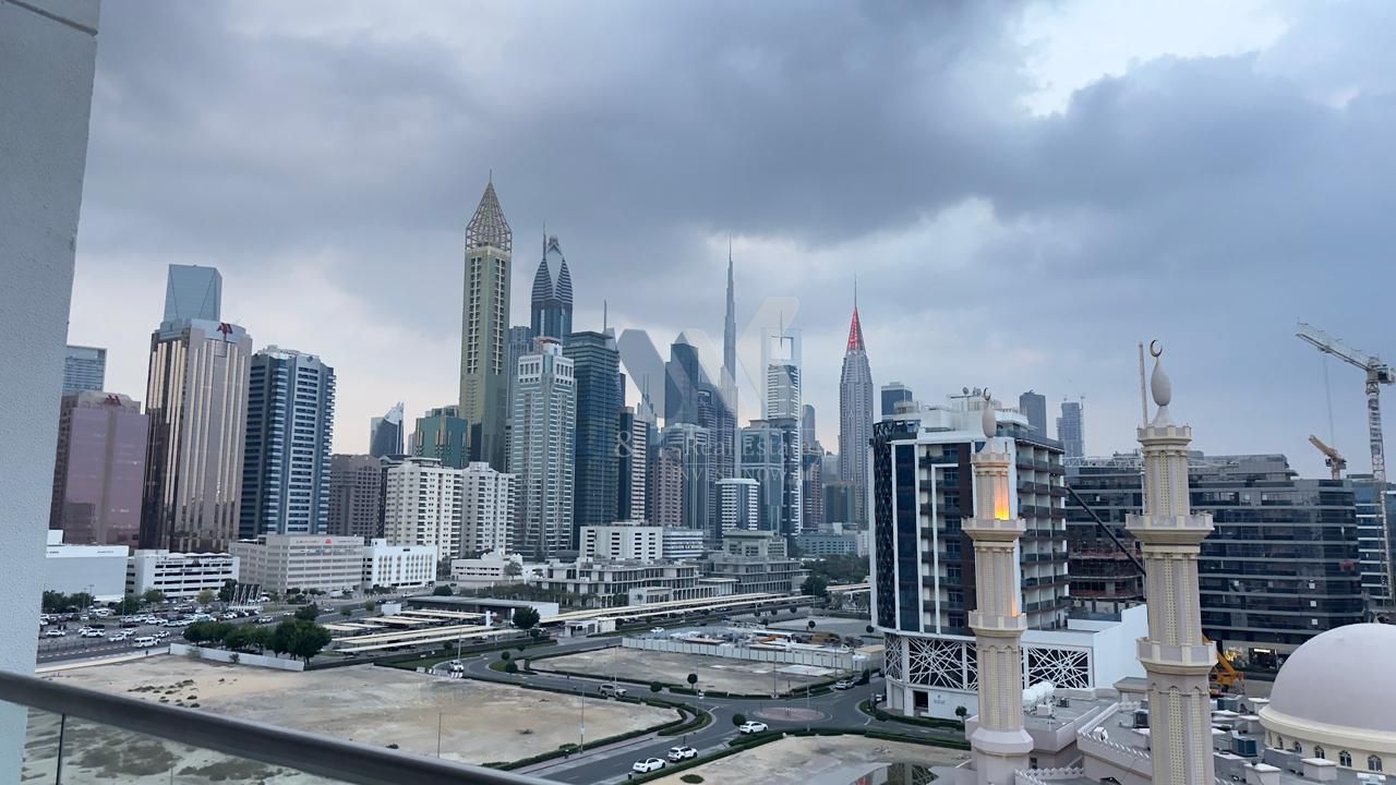 Burj View / Freehold / Near Metro / Generating ROI