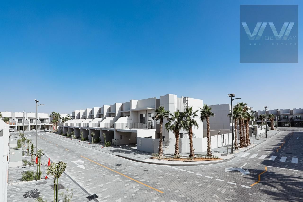 LUXURY FAMILY VILLA | LARGEST PRIVATE GARDEN | READY TO MOVE IN