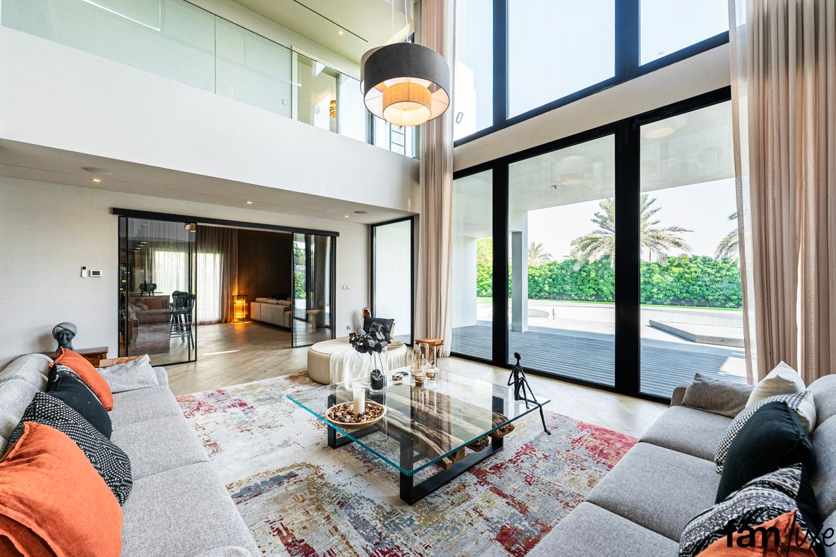 Luxurious 4 Bedroom Villa In Emirates Hills