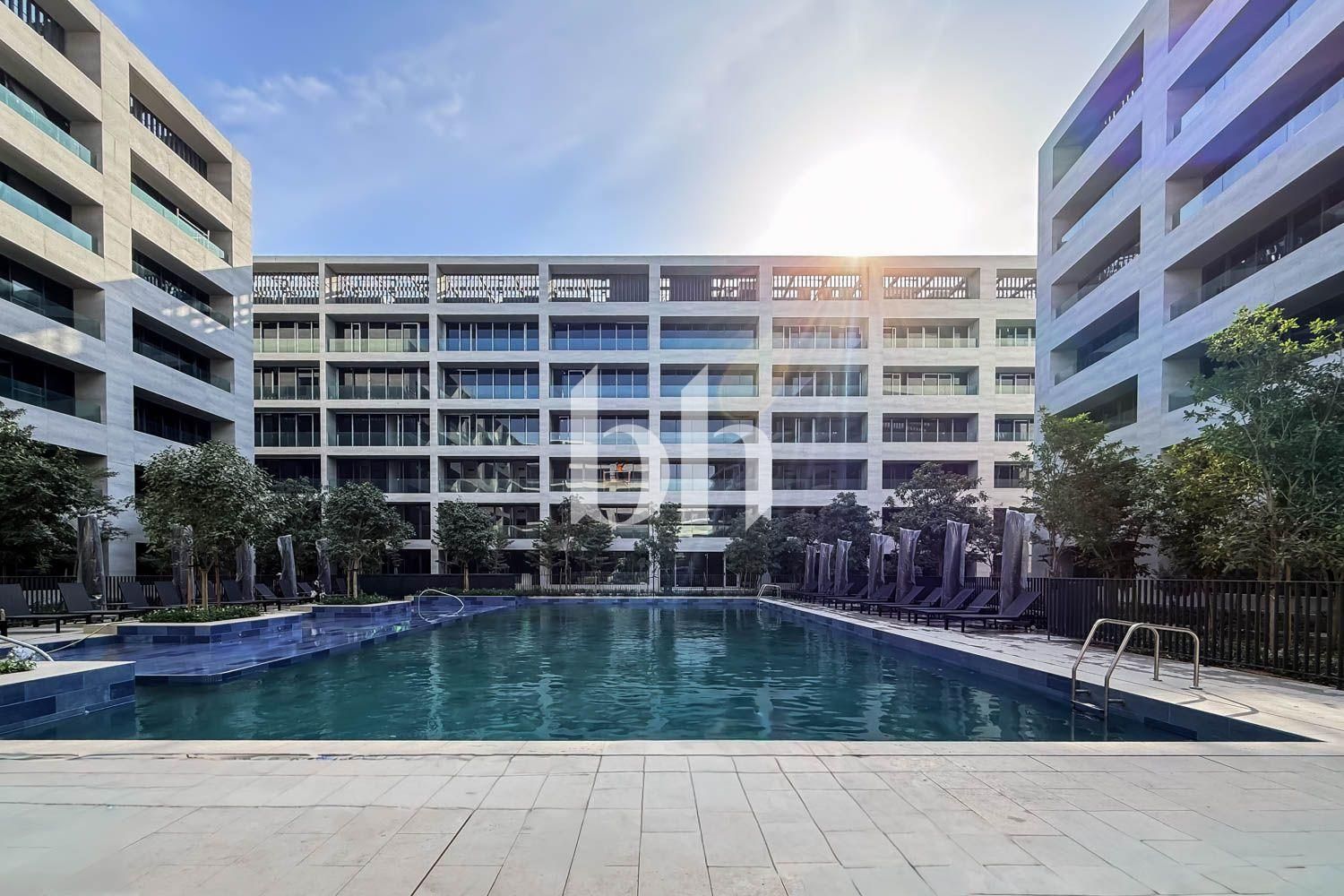 2 Bedroom Apartment | 1074 sqft | Pool View