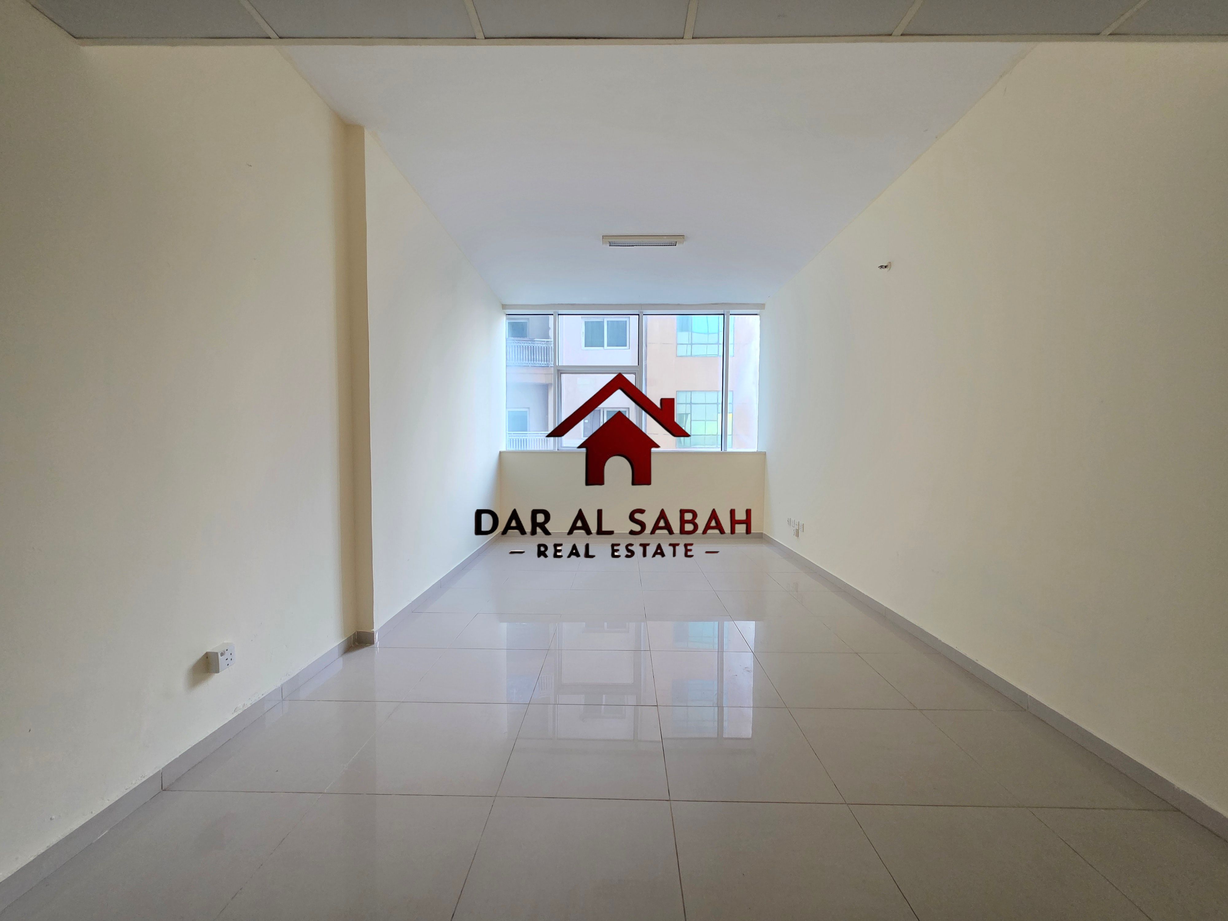 HUGE SIZE STUDIO•6 CHEQUES PAYMENT•1MONTH FREE•NEAR F22/F23/F24 BUS STOP•NEAR DXB EXIT IN ONLY 32K
