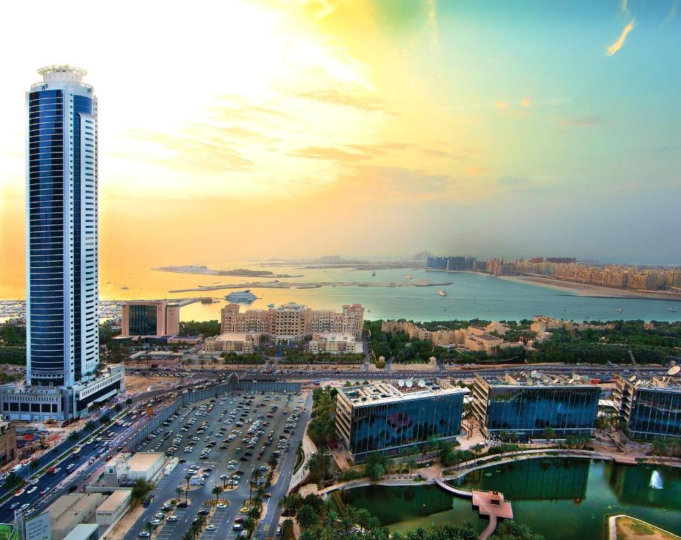 BEST RATE | GREAT LOCATION | FULLY FURNISHED