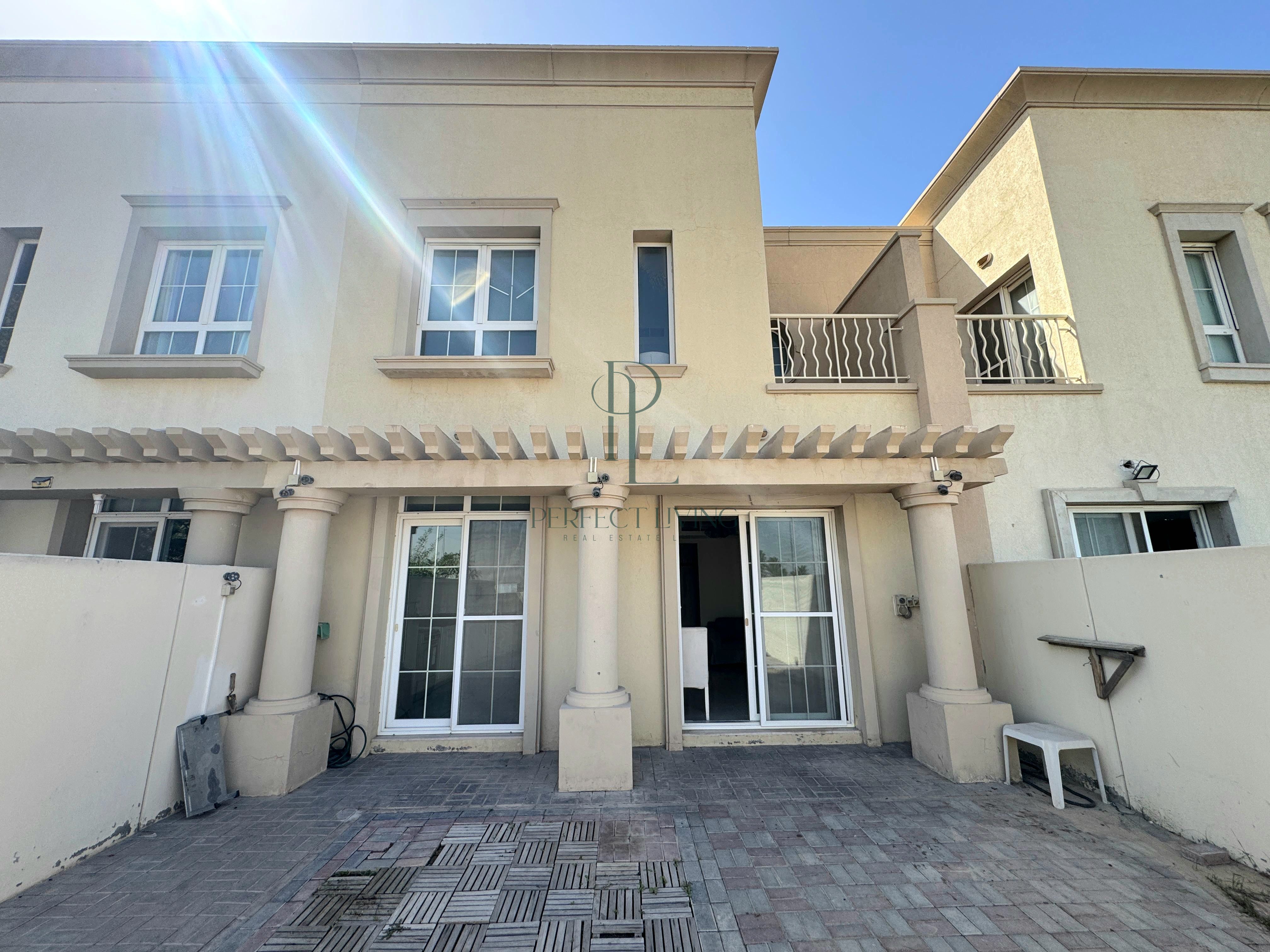 Quiet Community | Single Row | Private Villa