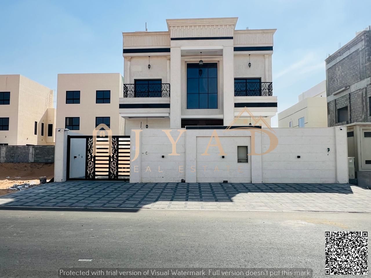 Villa for sale in Ajman at a bargain price, including registration fees, electricity, and water. Excellent location. Freehold ownership for all nation