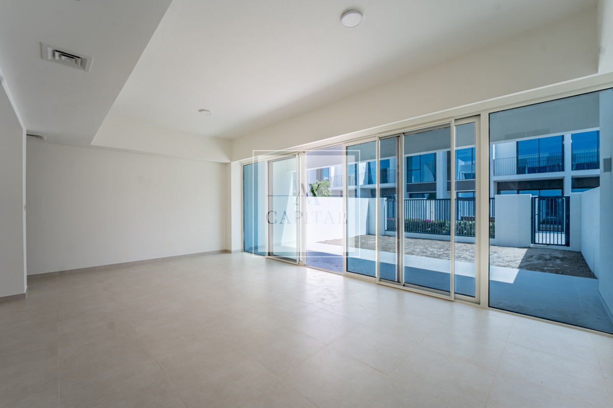 Ready | Single Row | Vacant | Close to Park