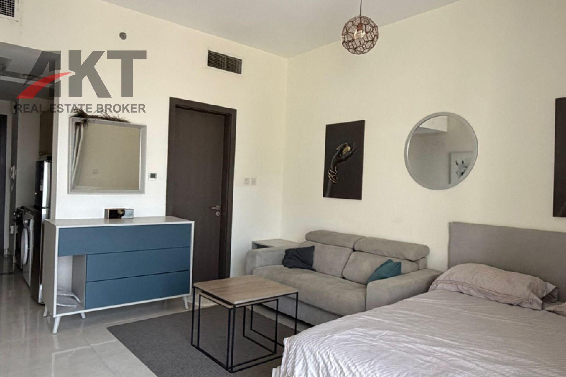 FULLY FURNISHED STUDIO/HIGH FLOOR/ CANAL VIEW