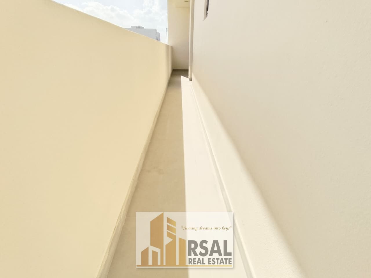 No commission / No Deposit cash / 12 cheques payment / 2 bedroom Brand new Apartment