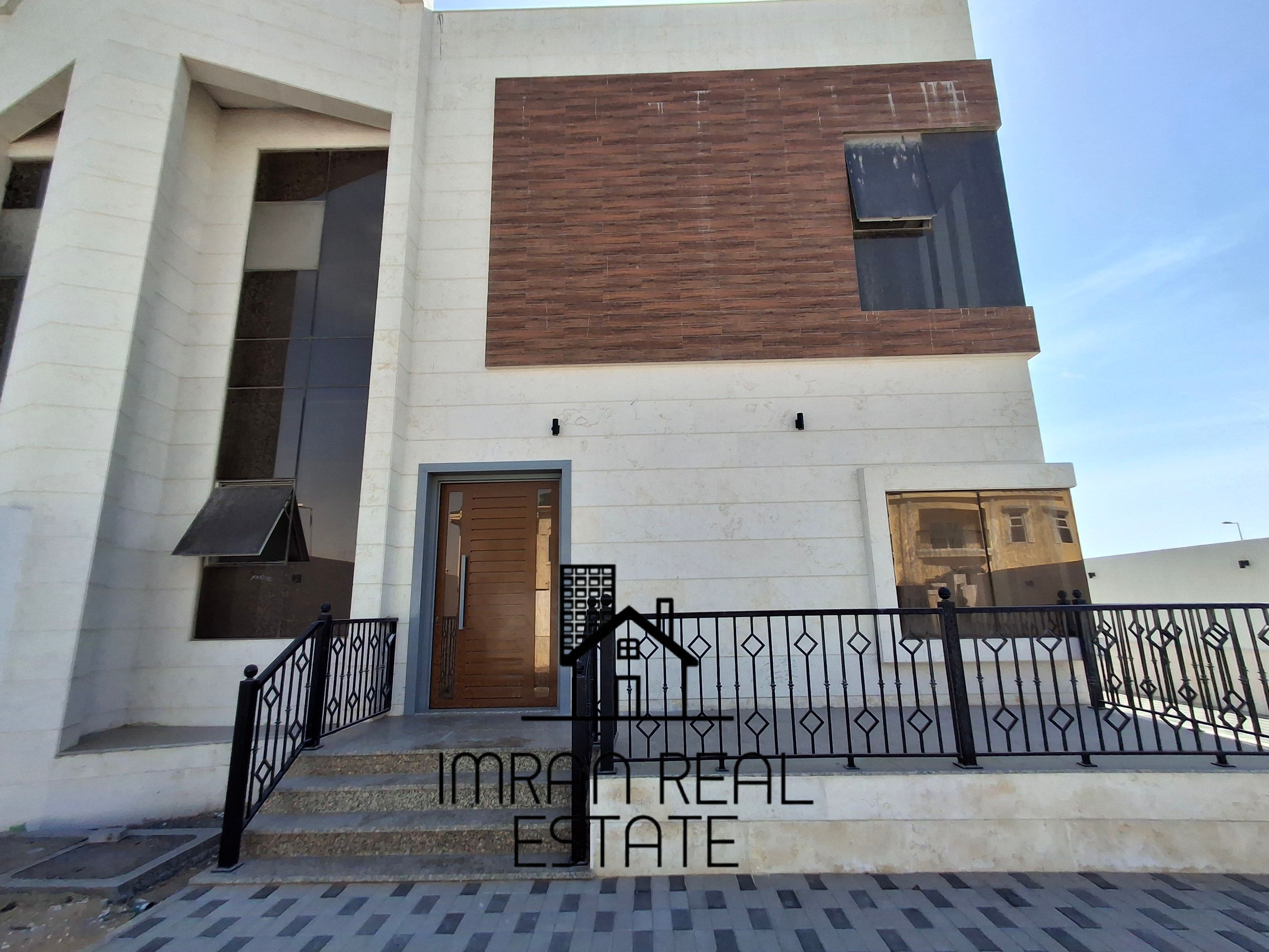 Barand New 4BHK villa ready to Move
