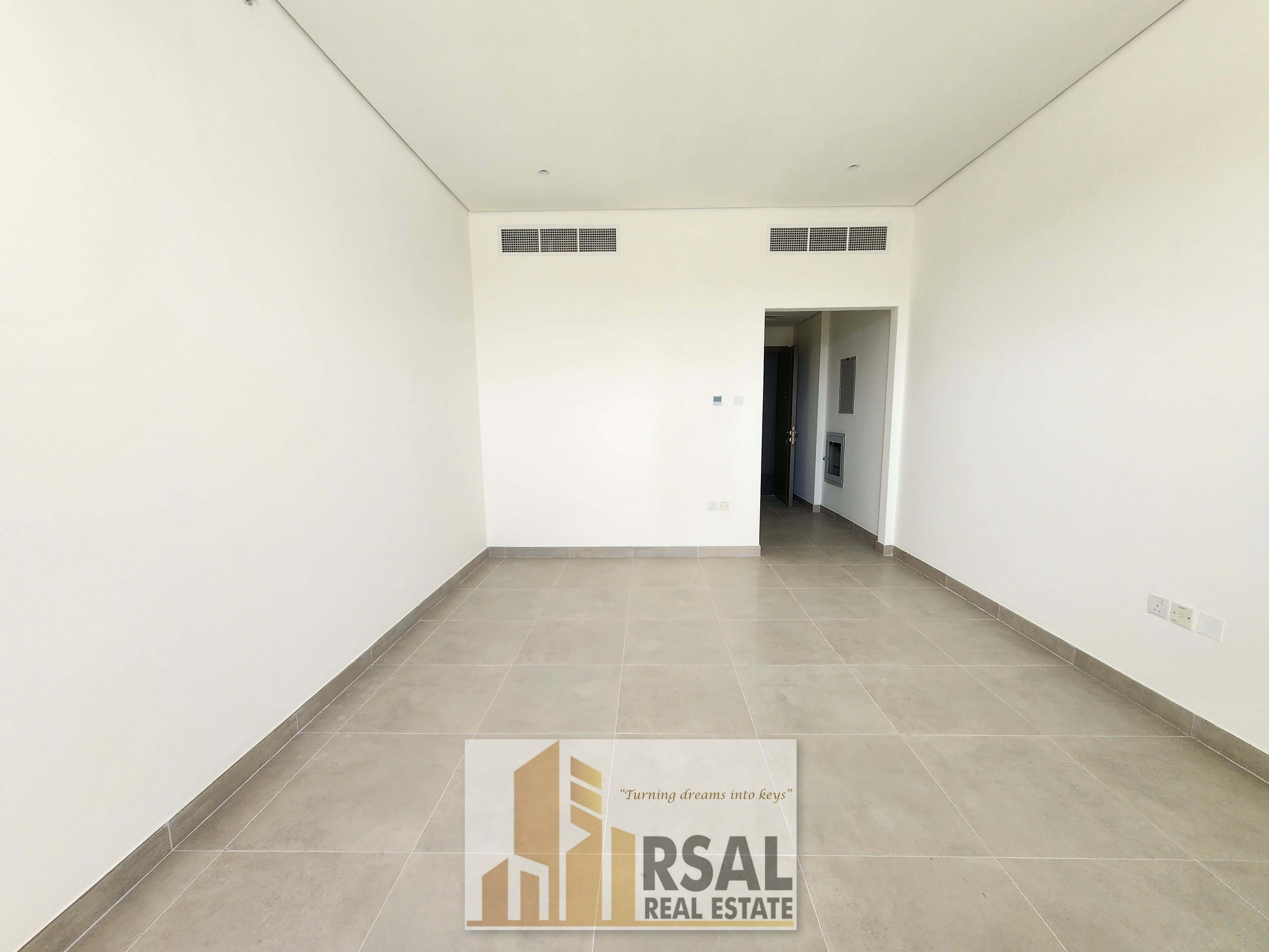No commission // No Deposit cash // 12 cheques payment // Brand new 1 Bedroom with balcony