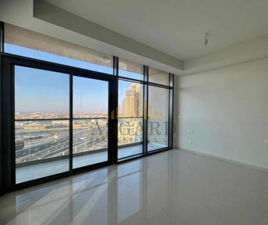 High-floor with Skyline Views | 1BR Aykon City
