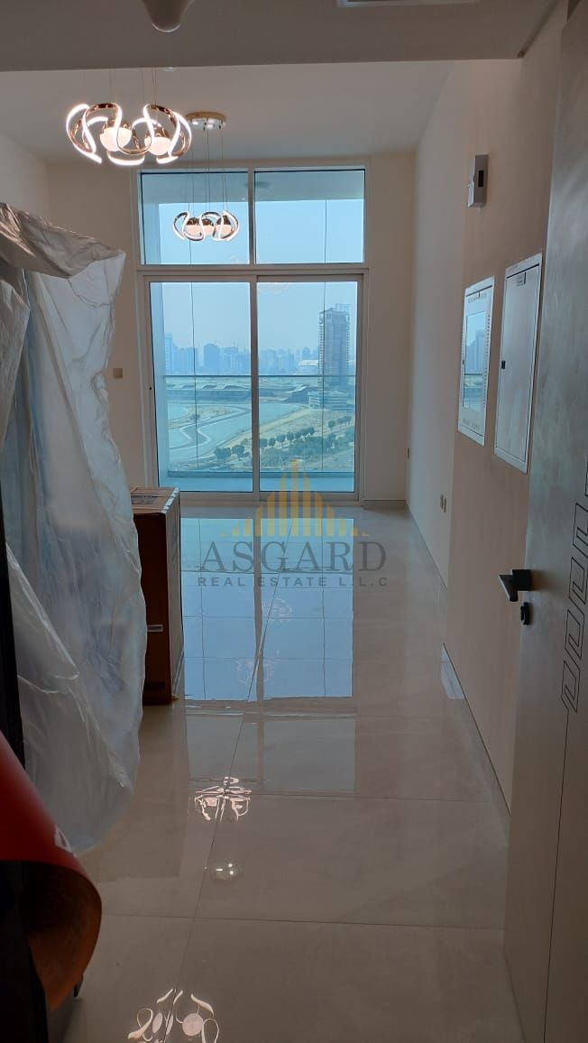 Spacious 1BHK | High Floor | Unfurnished