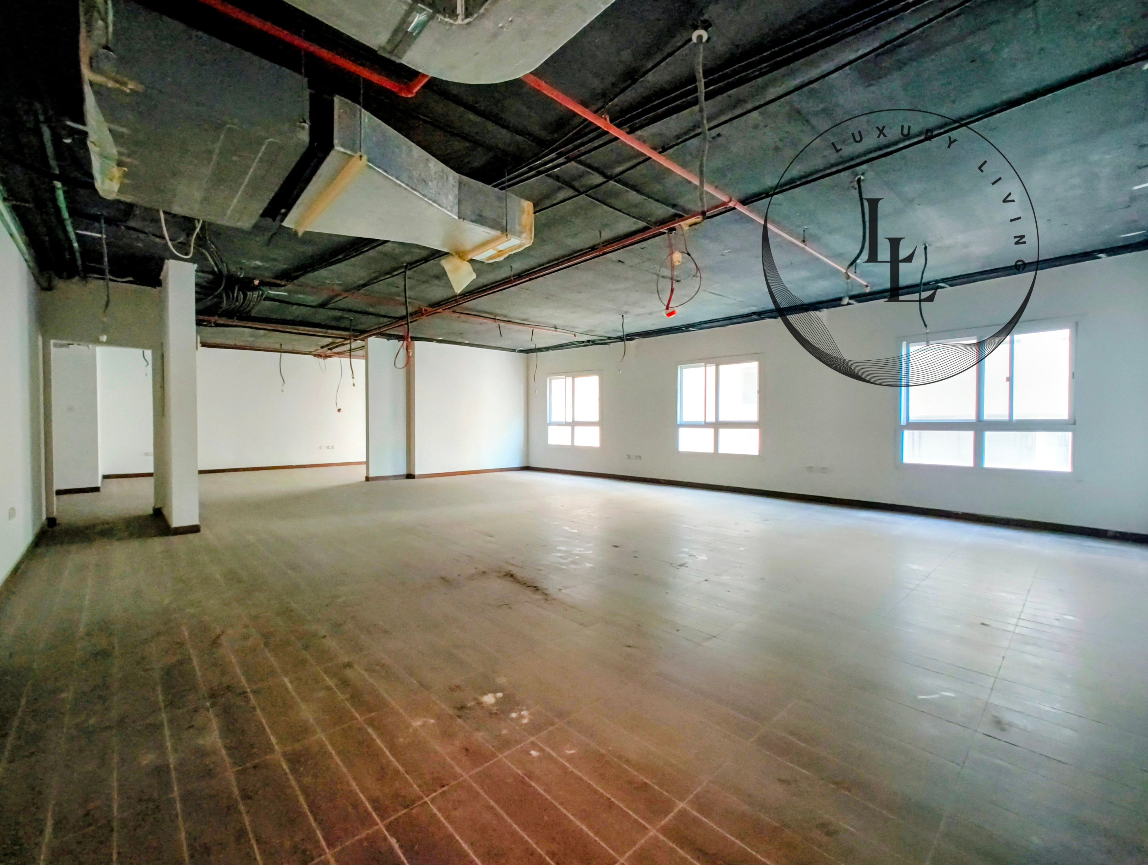 Good office 1500 sqft in 70k with 2 washrooms and kitchen, at prime location.