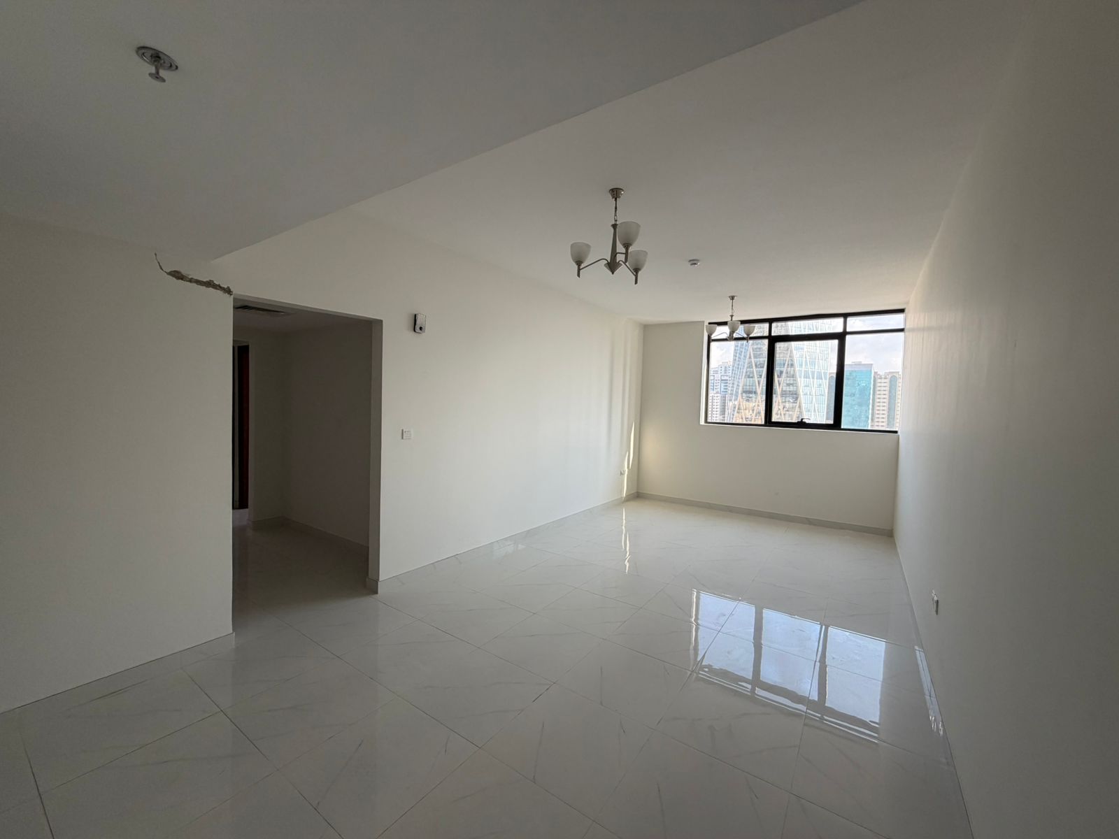 First Tenant \ Balcony \ Parking \ Open View