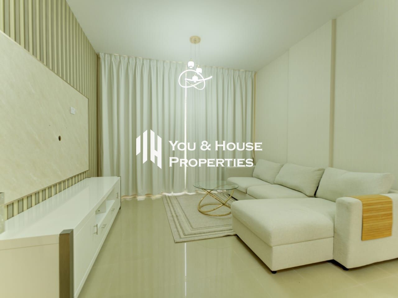Bright & Airy Apartment I Well Maintained I Comfortable Living