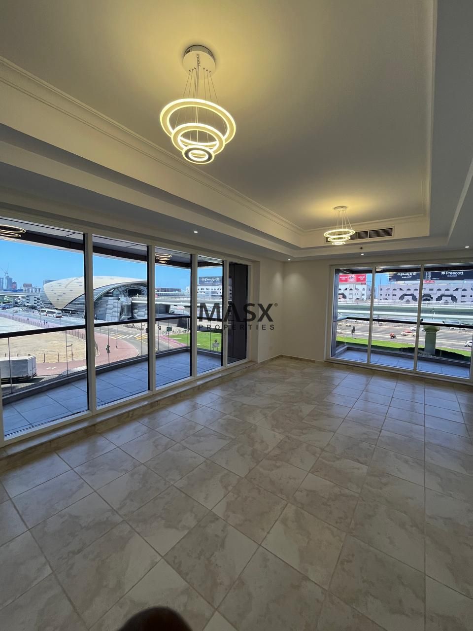 Chiller free | 2 minutes from metro | family building | higher floor