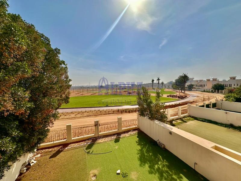 Spacious Property| Golf View| Privat Backyard