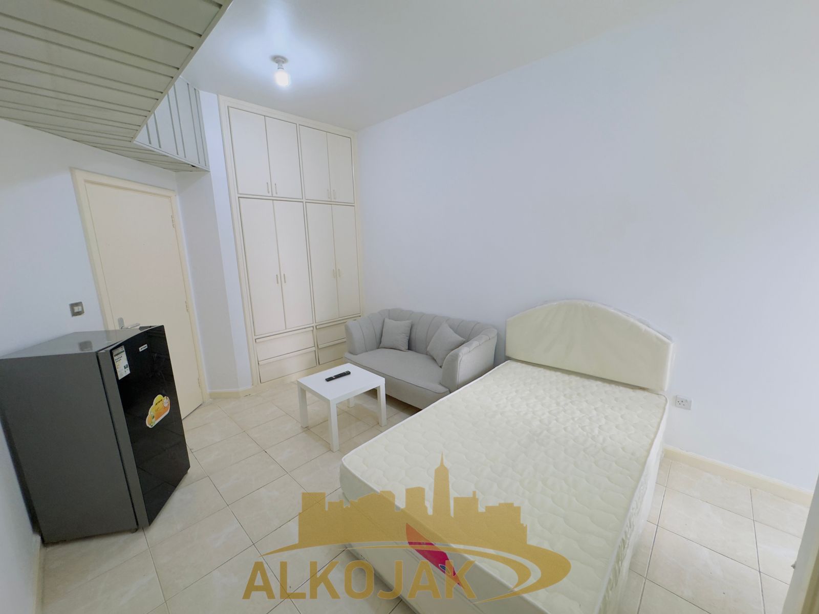 Brand New Furnished Master Room Inside an Apartment With Shared Kitchen, Hamdan Road. 4k Monthly