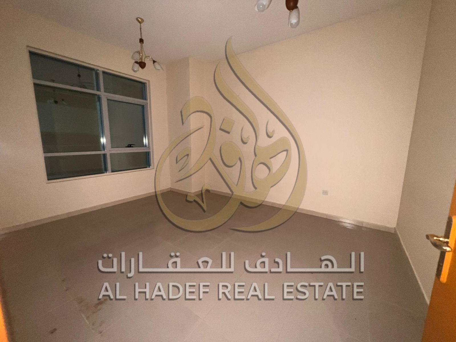 Upscale family accommodation in Al Taawun Spacious bedroom and living room | Direct Dubai exit | 4 checks