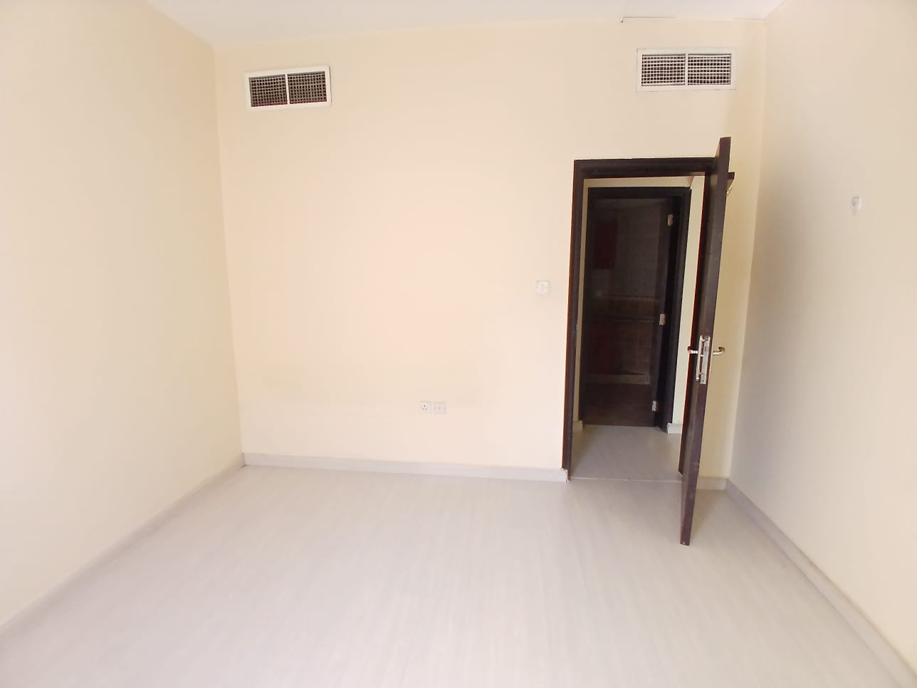 Luxury and Lavish 1Bedroom Apartment For Family Building just rent 32k