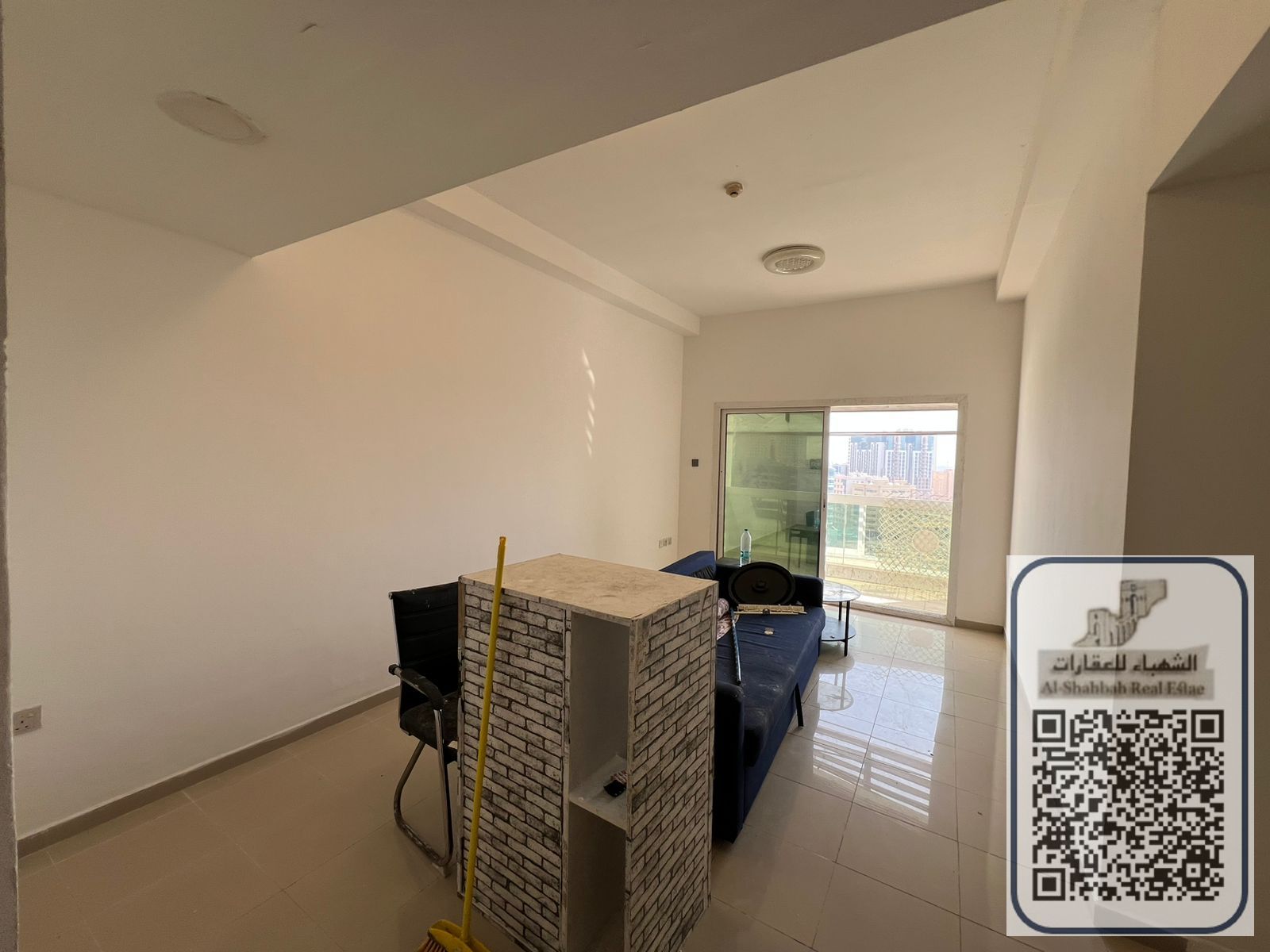 Two-bedroom apartment in Pearl Towers, balcony with open view, built-in wardrobes