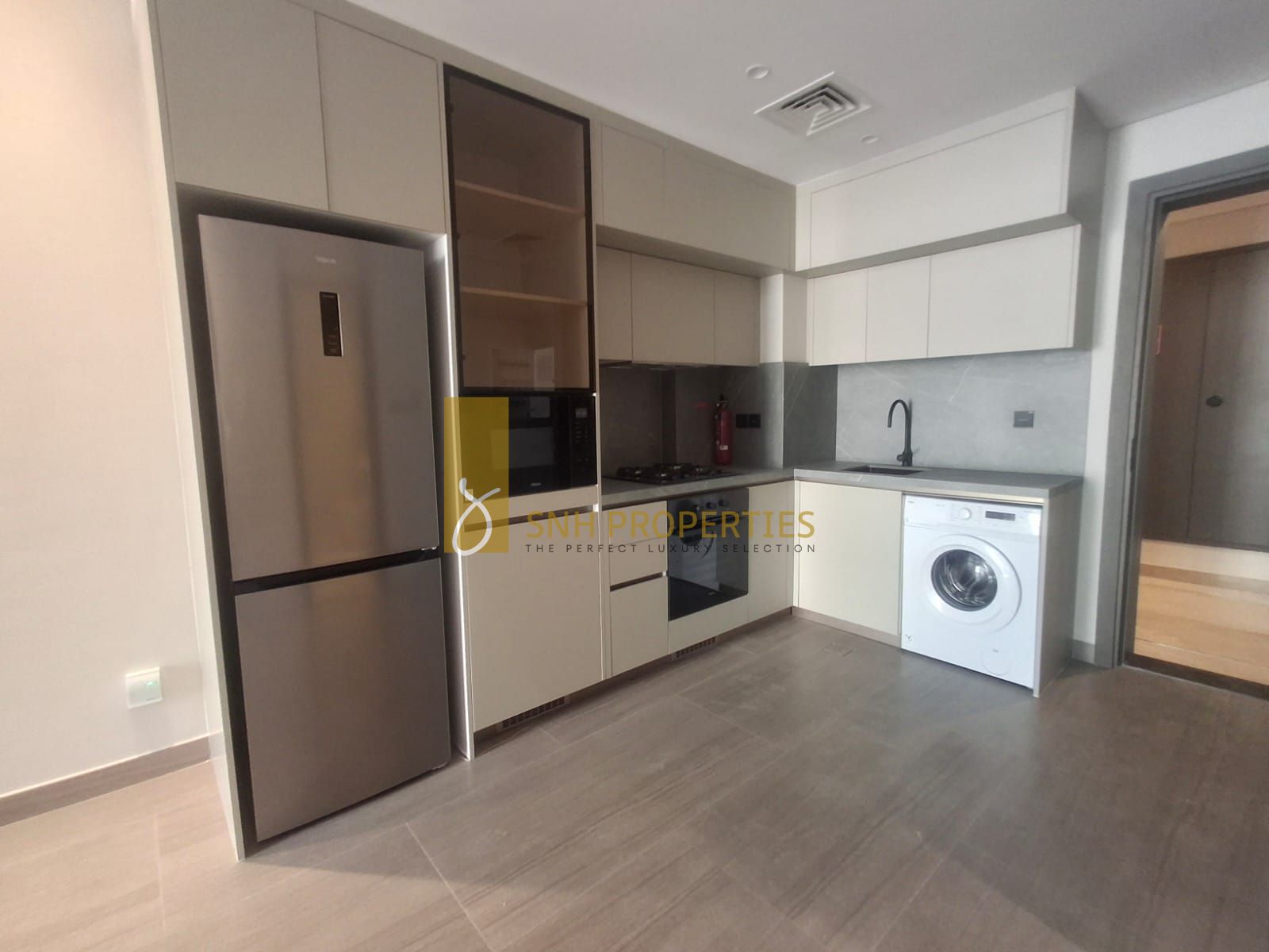 READY TO MOVE IN | WITH KITCHEN APPLIANCES | BRAND NEW
