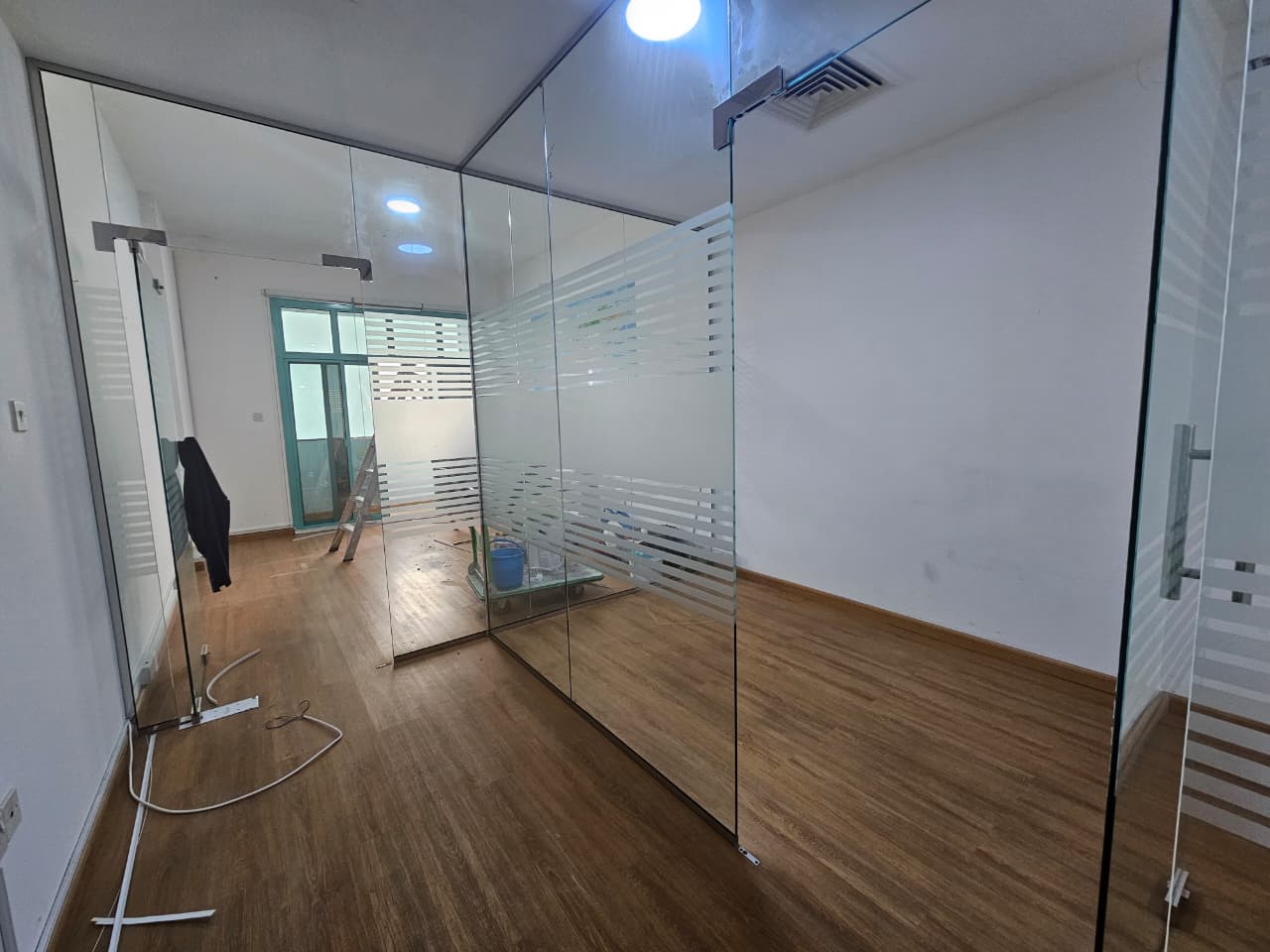 INDEPENDENT OFFICE | PRIME LOCATION | HOT OFFER