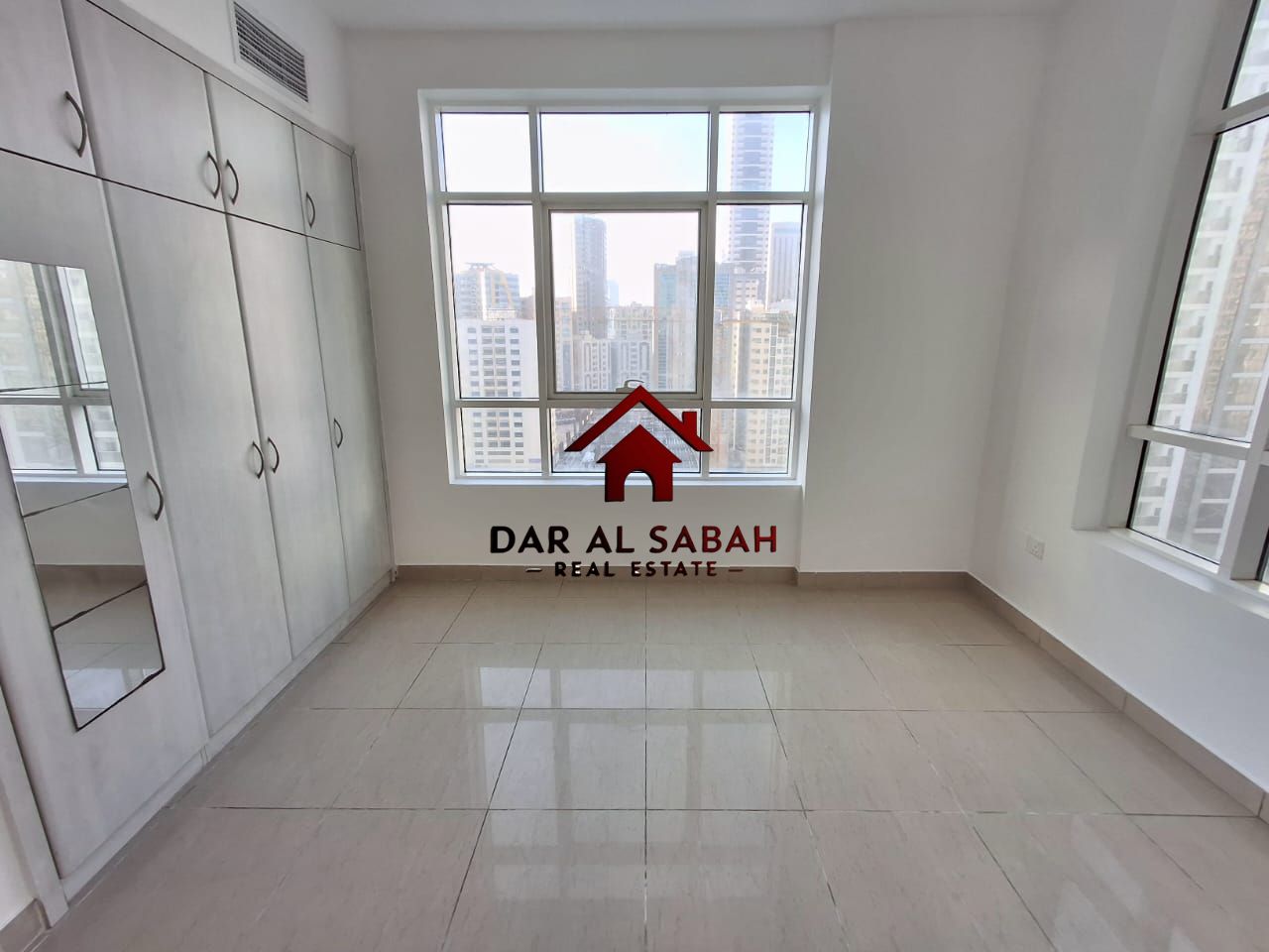 2BHK 2 BATH BALCONY WARDROBE FRONT OF SAHARA CENTER BUS F22