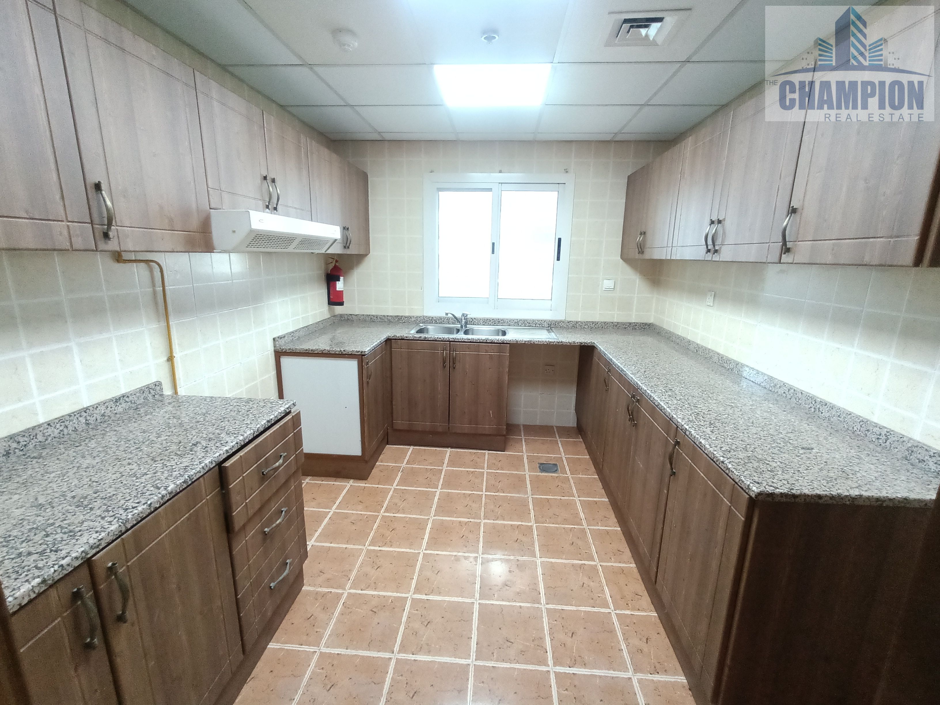 Near to Mall - Spacious 2'BHK | Balcony+Pool+Gym+Parking | Rent For 90K By 4/Payment