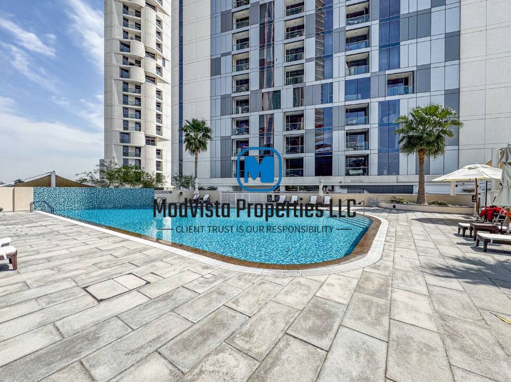 ELEGANT | SPACIOUS | WELL - MAINTAINED