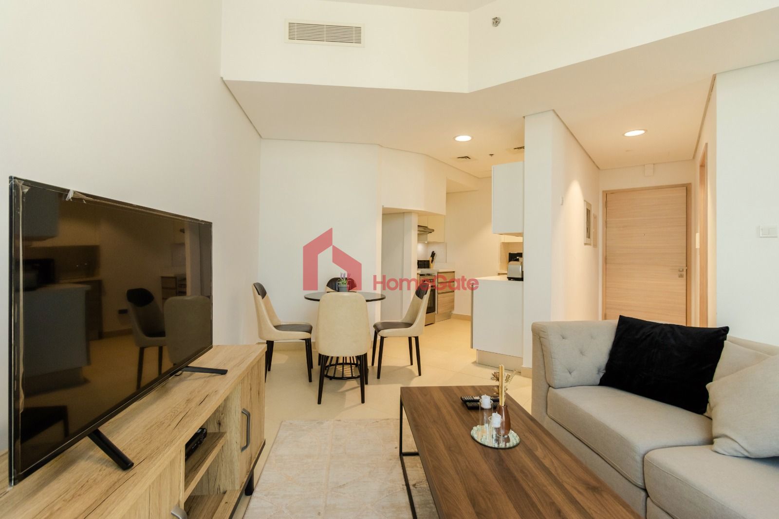 Spacious Luxury 1BHK Unfurnished Apartment – Available on Lower Floor