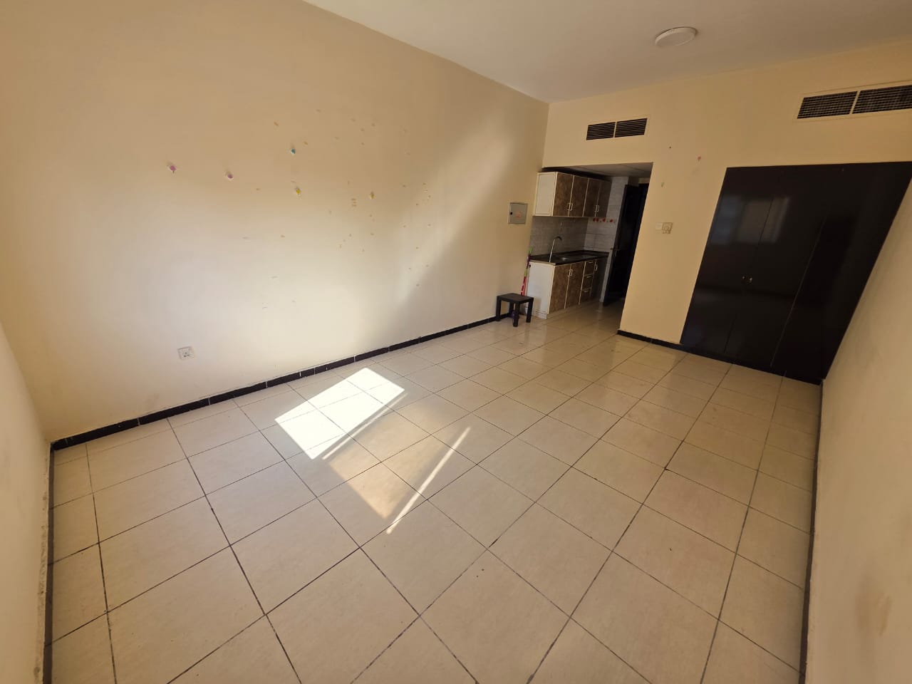 Furnished Studio for Annual Rent – Al Jurf 2, Ajman