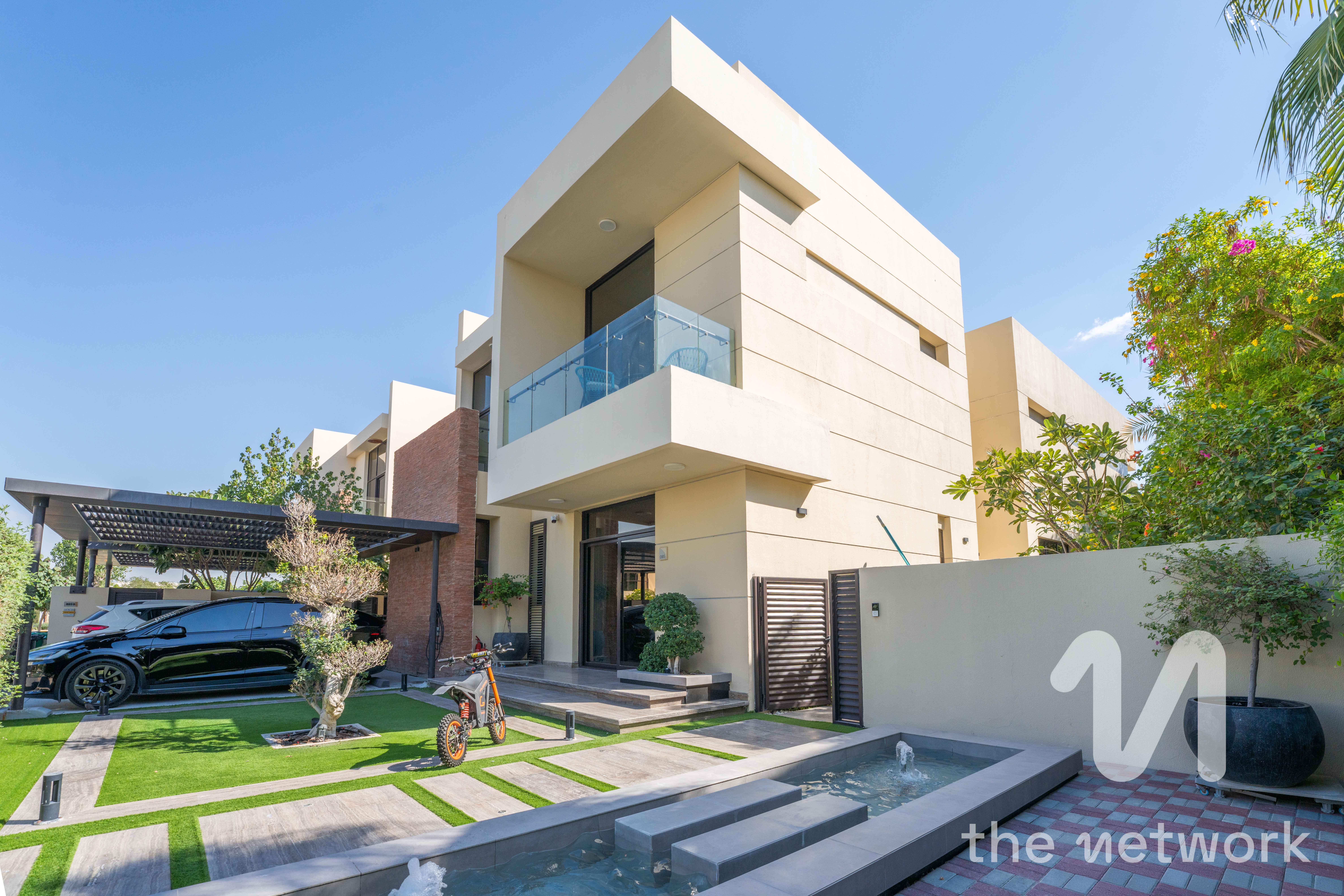 Fully Upgraded | Golf Course View| Custom Living