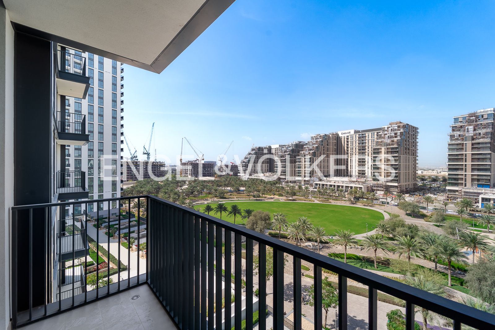 Full Park View | Prime Unit | Vacant