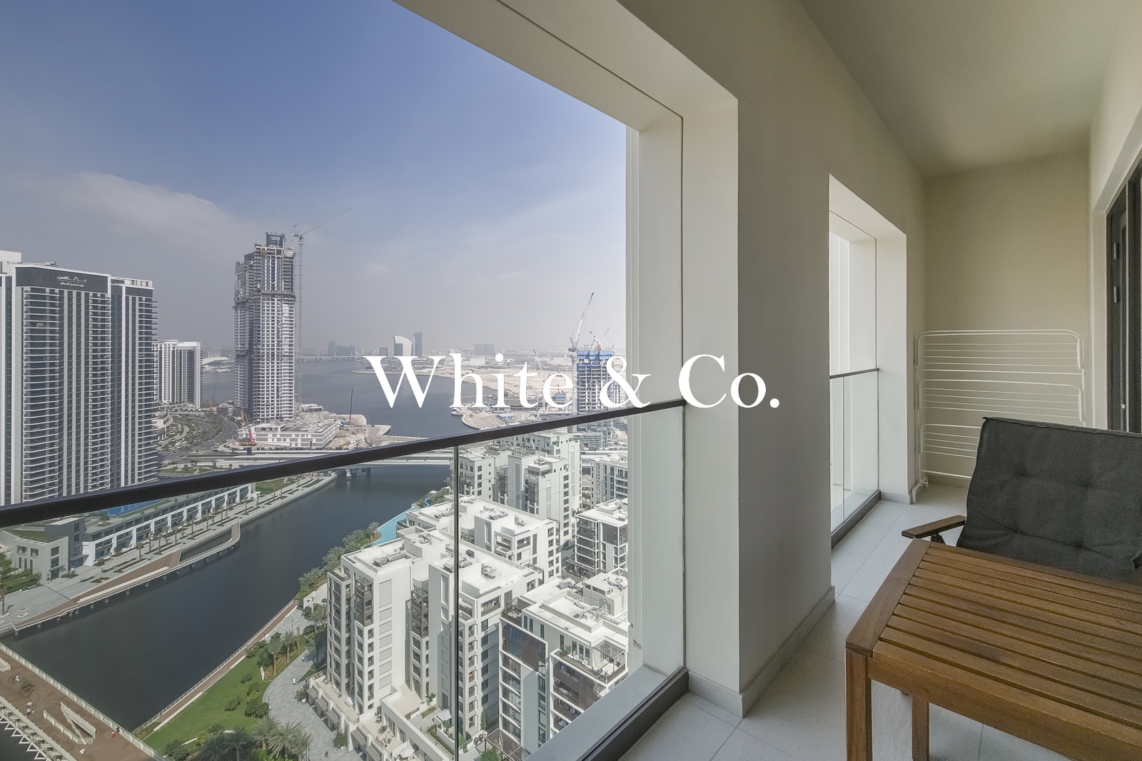 VACANT NOW | HIGH FLOOR | 02 SERIES