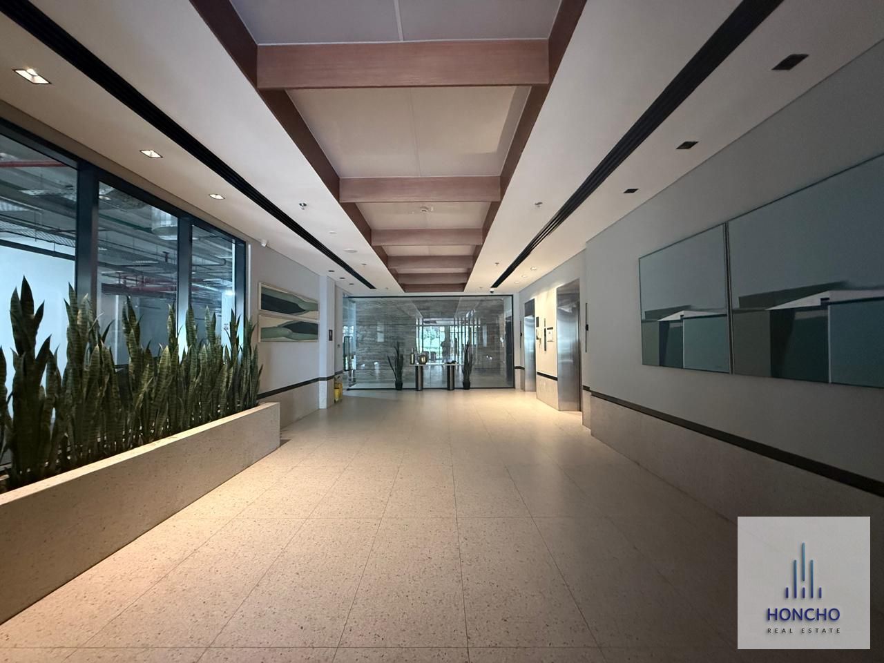 SPECIOUS APARTMENT | PREMIUM LOCATION | CLOSE TO METRO