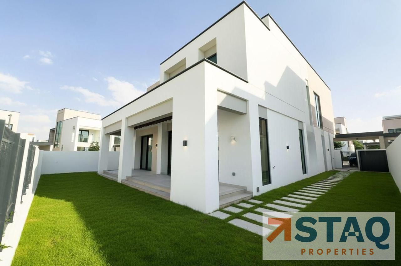 LUXURIOUS | SPACIOUS LAYOUT | GATED COMMUNITY