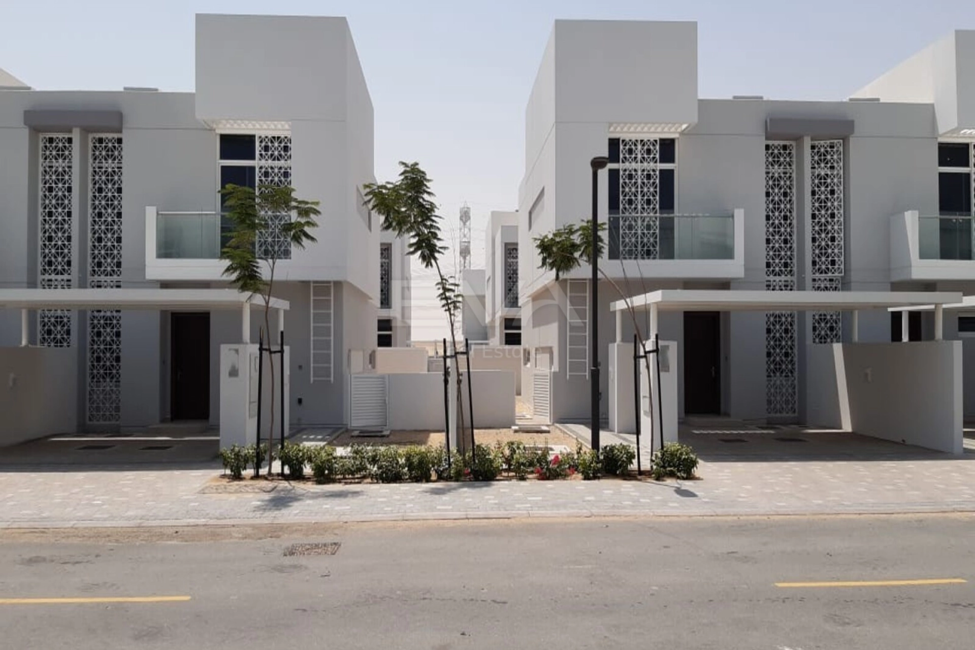Single Row | Corner Unit | Spacious 3 BR