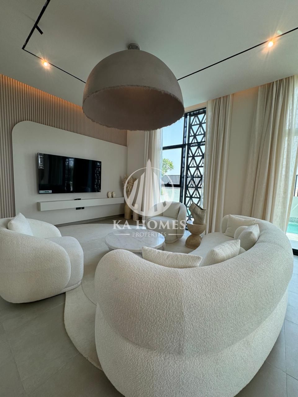 Handover villa 2027 in Sharjah | 5% down payment - Luxury finishes - Freehold