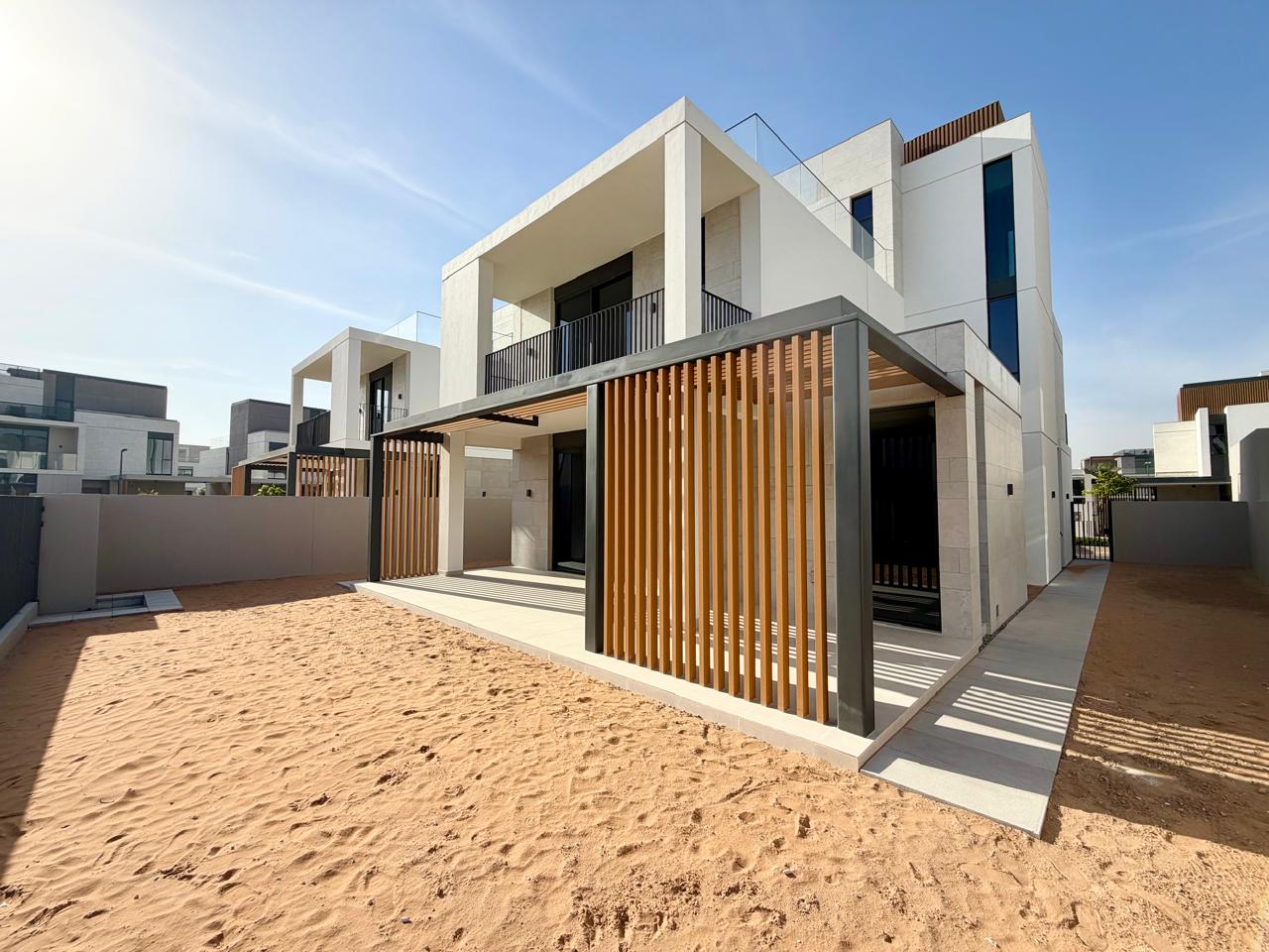 Unfurnished | ELIE SAAB 4BR Villa | Arabian Ranch 3